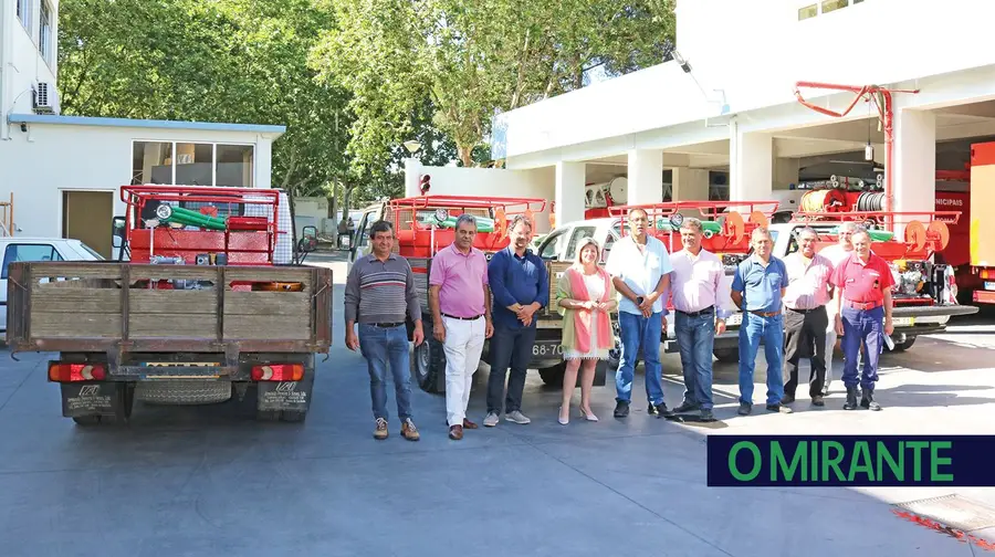 Juntas de Tomar com material para combater incêndios