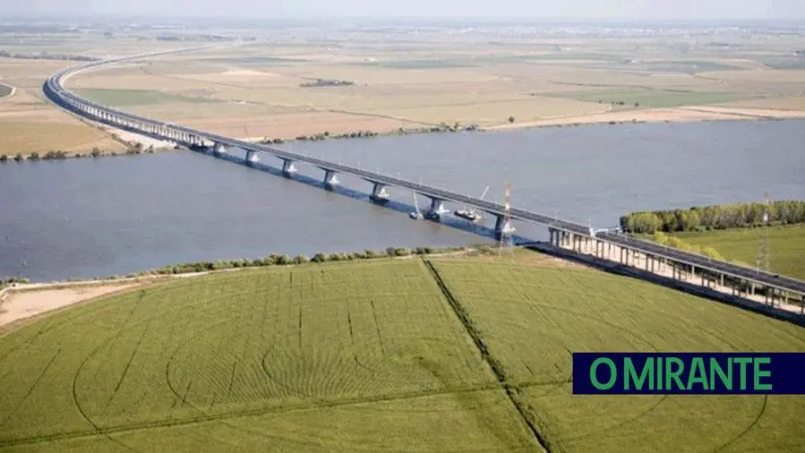 Ponte da Lezíria sem portagem enquanto decorrem obras