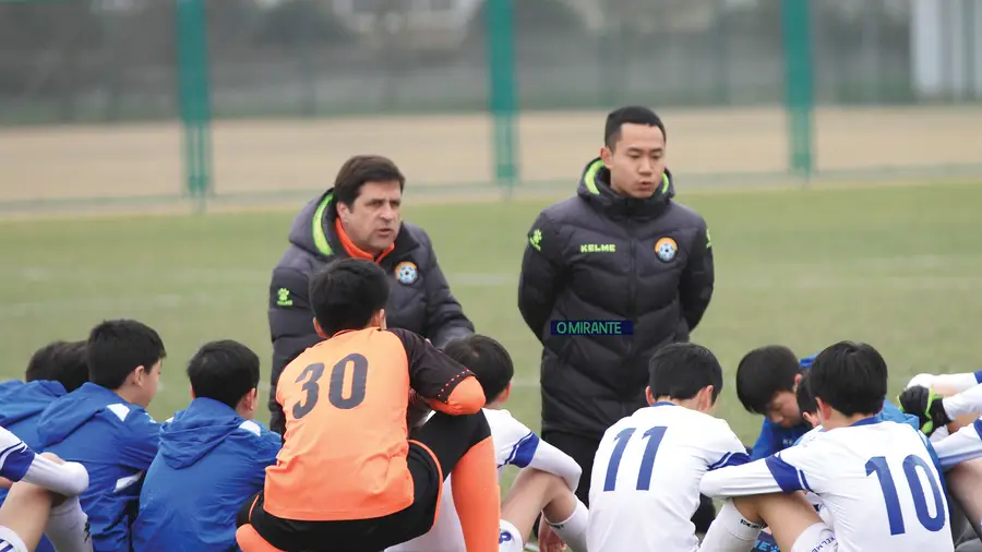 Tiago Capaz deixou de treinar homens em Coruche para formar jovens atletas na China