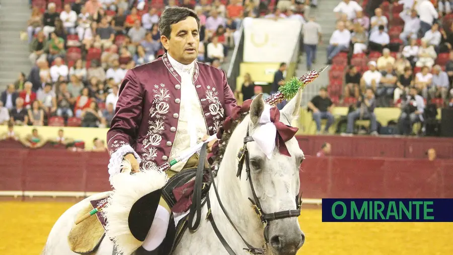 Corrida de touros com muitos bilhetes a dez euros