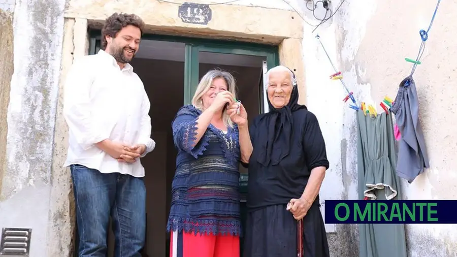 A primeira casa aos 92 anos A primeira casa aos 92 anos