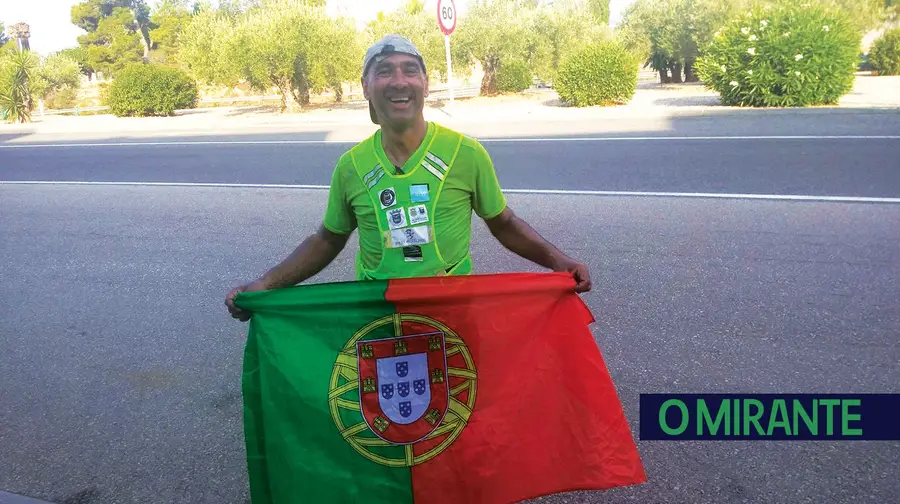Problemas físicos obrigam ultramaratonista a desistir de prova entre Barcelona e Faro Problemas físicos obrigam ultramaratonista a desistir de prova entre Barcelona e Faro