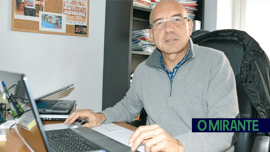 “Sei que sou um idealista mas continuo a acreditar que ainda há pessoas de palavra” “Sei que sou um idealista mas continuo a acreditar que ainda há pessoas de palavra”
