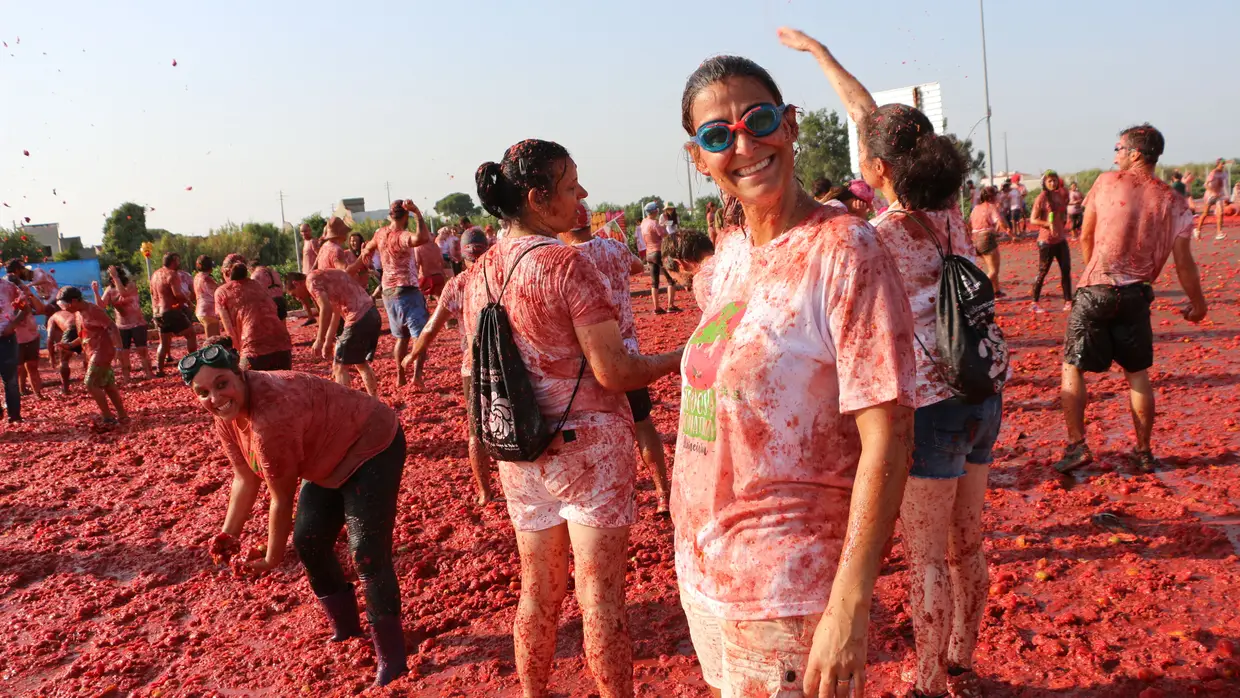 Todos à Tomatada em Almeirim