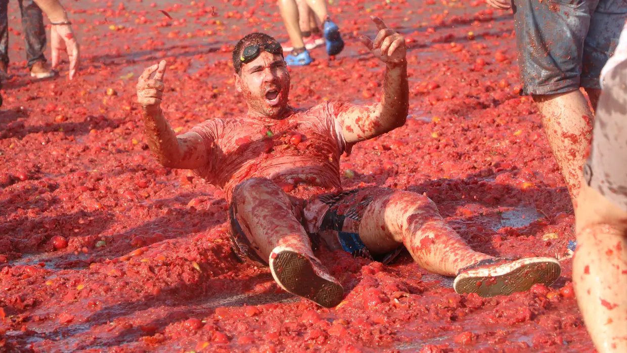 Todos à Tomatada em Almeirim