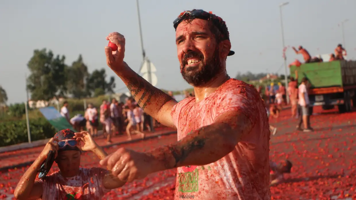 Todos à Tomatada em Almeirim