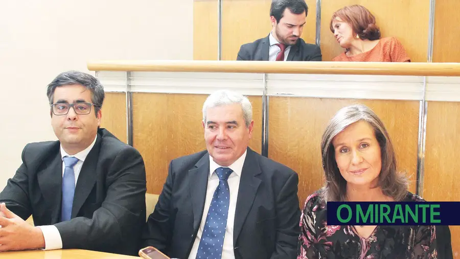 Floreiras causam estragos na coligação PSD/CDS na Câmara de Rio Maior Floreiras causam estragos na coligação PSD/CDS na Câmara de Rio Maior