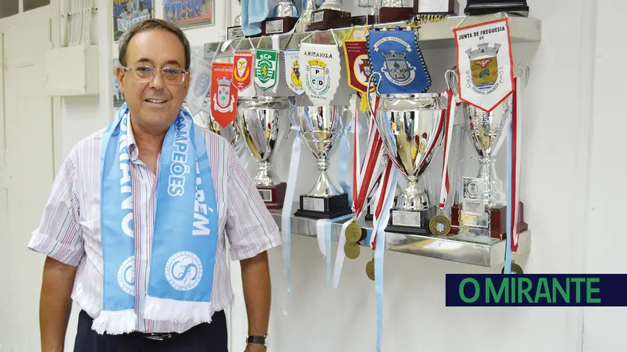 António Pardelhas continua a dirigir Vitória Clube de Santarém