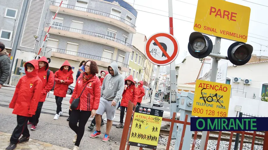 Vila Franca de Xira responsabiliza Infraestruturas de Portugal se houver mais mortes em passagem de nível