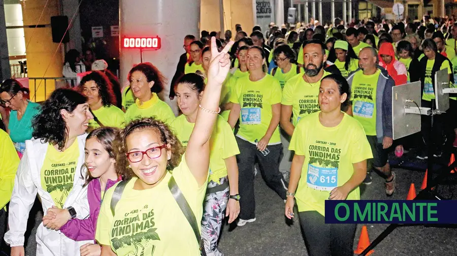 Mais de três centenas de atletas e praticantes de caminhada Mais de três centenas de atletas e praticantes de caminhada
