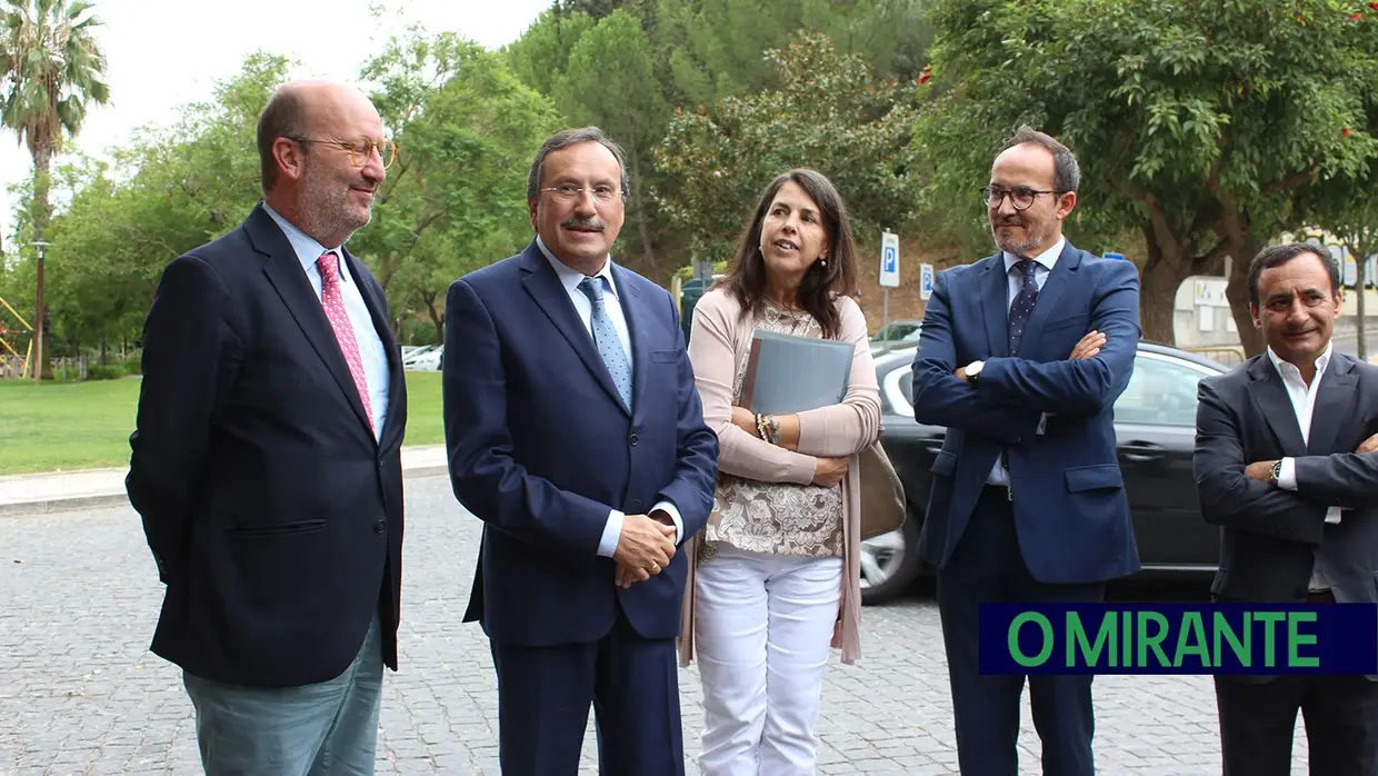 Ministro do Ambiente entrega viaturas a Vigilantes da Natureza em Torres Novas