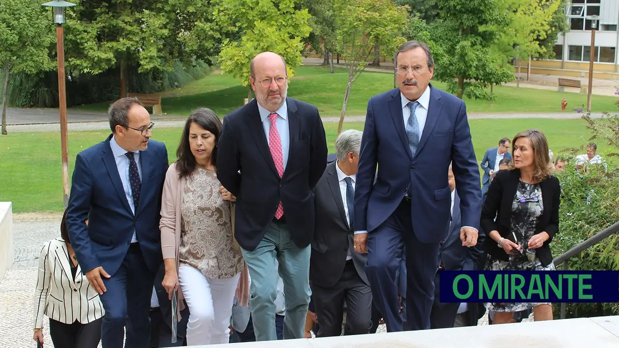 Ministro do Ambiente entrega viaturas a Vigilantes da Natureza em Torres Novas