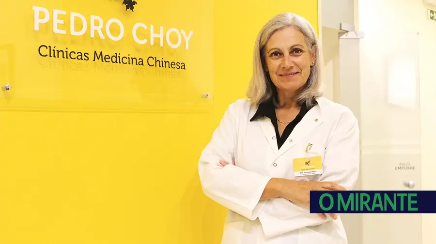 Para combater a obesidade é essencial uma alimentação correcta e exercício físico regular Para combater a obesidade é essencial uma alimentação correcta e exercício físico regular