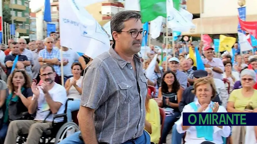 Presidente de Alhandra demite-se do Partido Comunista Presidente de Alhandra demite-se do Partido Comunista