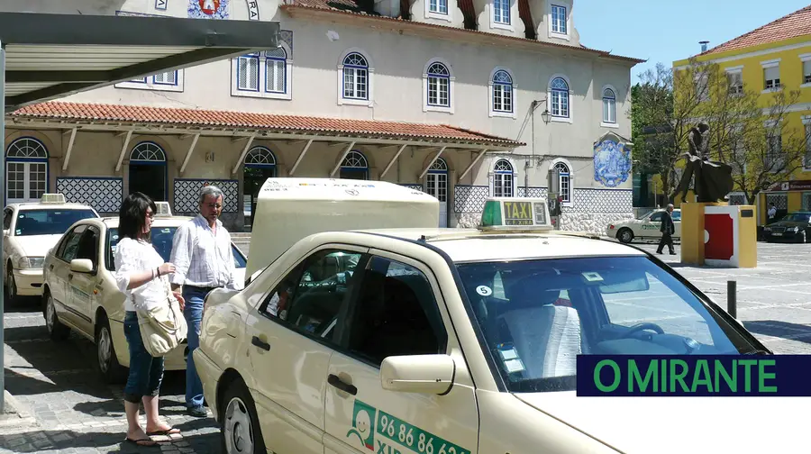 Enfermeiros de Vila Franca de Xira fazem assistência ao domicílio de táxi
