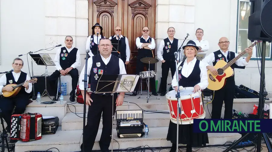 Flor do Trevo celebra dez anos ao serviço da música popular portuguesa Flor do Trevo celebra dez anos ao serviço da música popular portuguesa