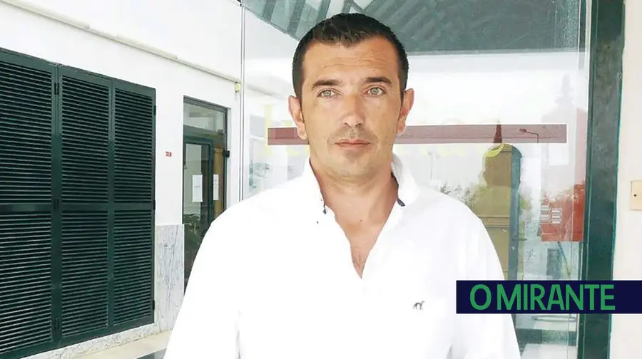 Ex-comandante da GNR de Coruche e Alpiarça condenado a oito anos de prisão efectiva Ex-comandante da GNR de Coruche e Alpiarça condenado a oito anos de prisão efectiva
