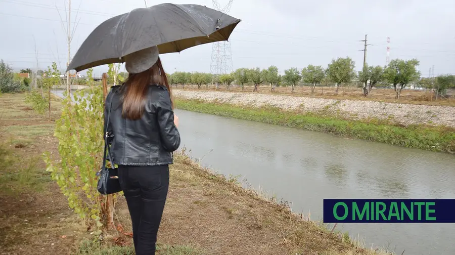 Empresas de Arruda dos Vinhos estão a poluir o rio Grande da Pipa