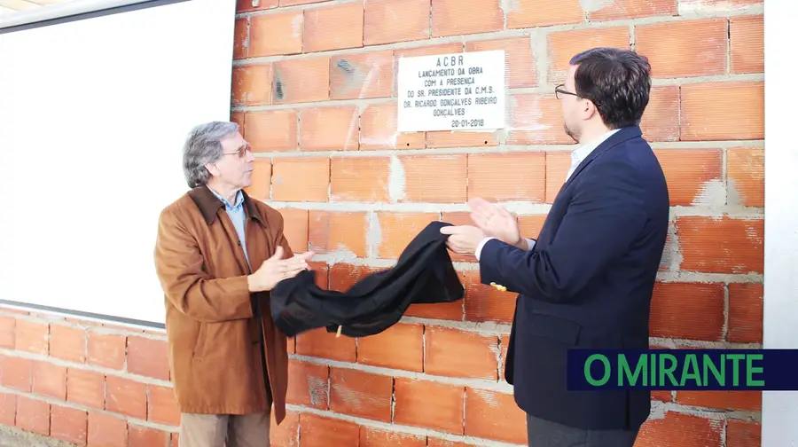 Câmara de Santarém financia centro social da Casa dos Beirões com 150 mil euros Câmara de Santarém financia centro social da Casa dos Beirões com 150 mil euros