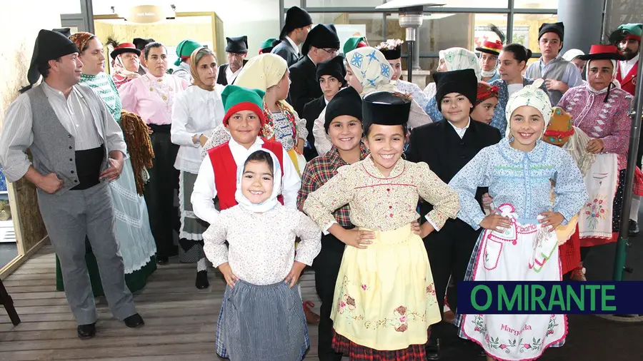 O Grupo Académico de Danças Ribatejanas O Grupo Académico de Danças Ribatejanas