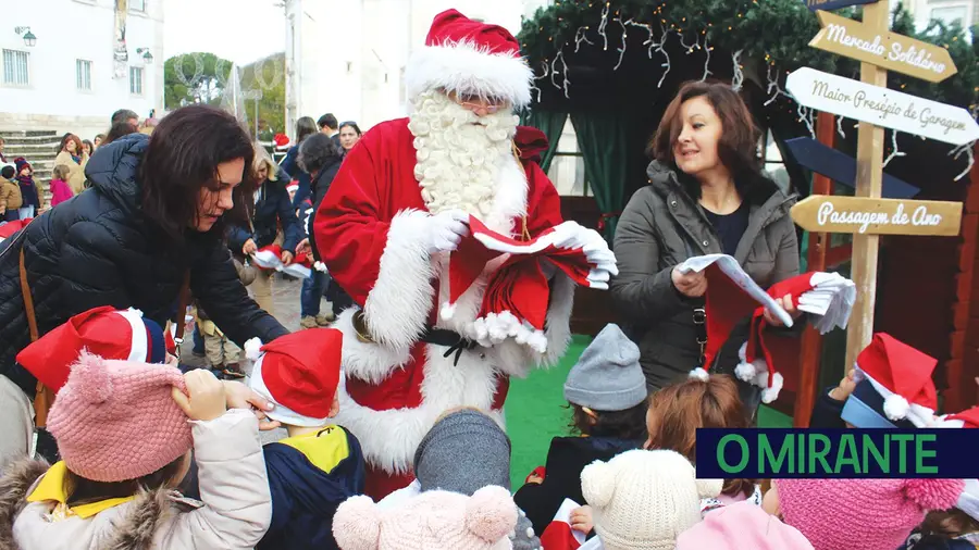 Pista de gelo, árvore de Natal gigante e Miguel Araújo na passagem de ano em Santarém