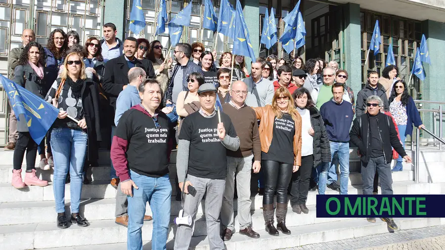 Funcionários dos tribunais de Vila Franca de Xira protestam contra degradação das instalações