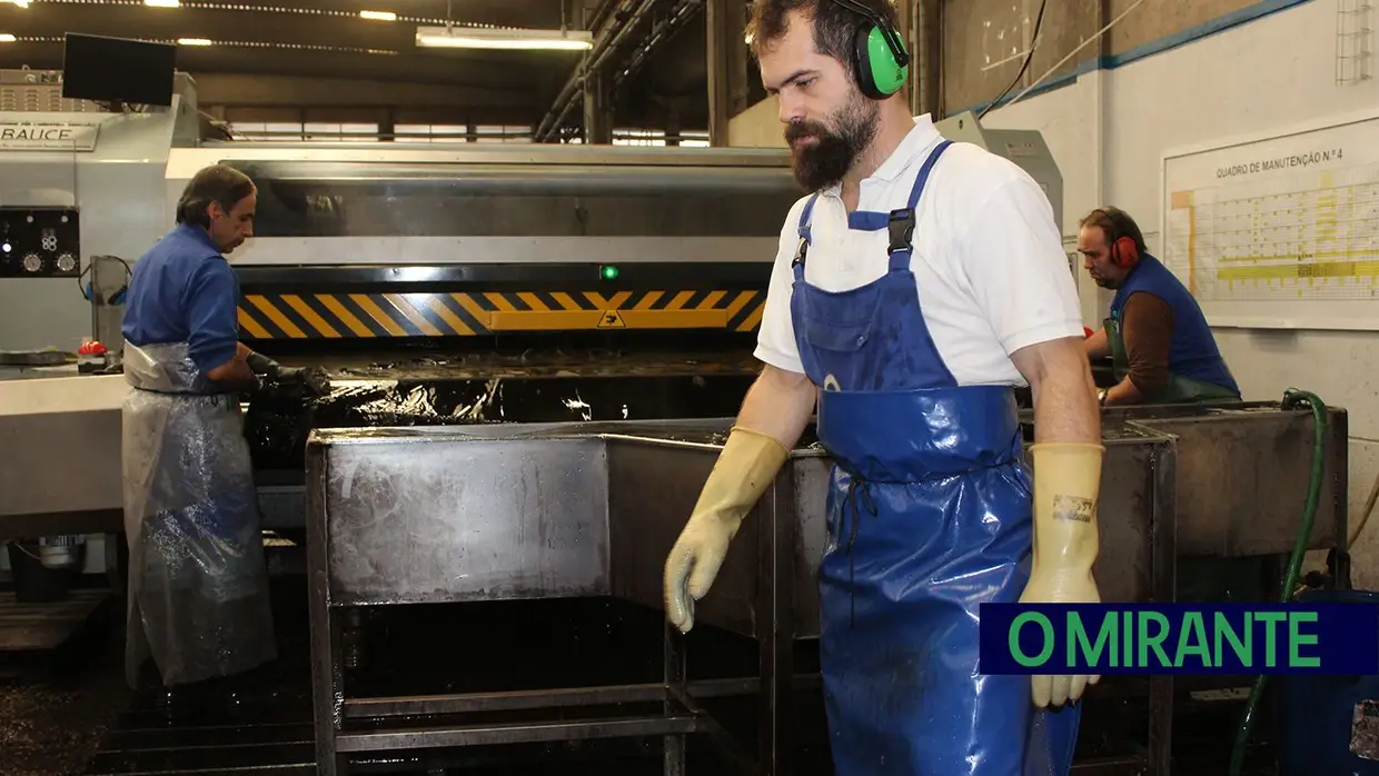 António Costa visita Couro Azul em Alcanena