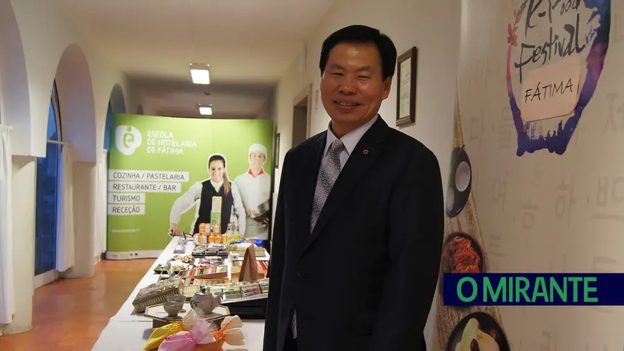 Professor de cozinha sul coreana visitou Escola de Hotelaria de Fátima