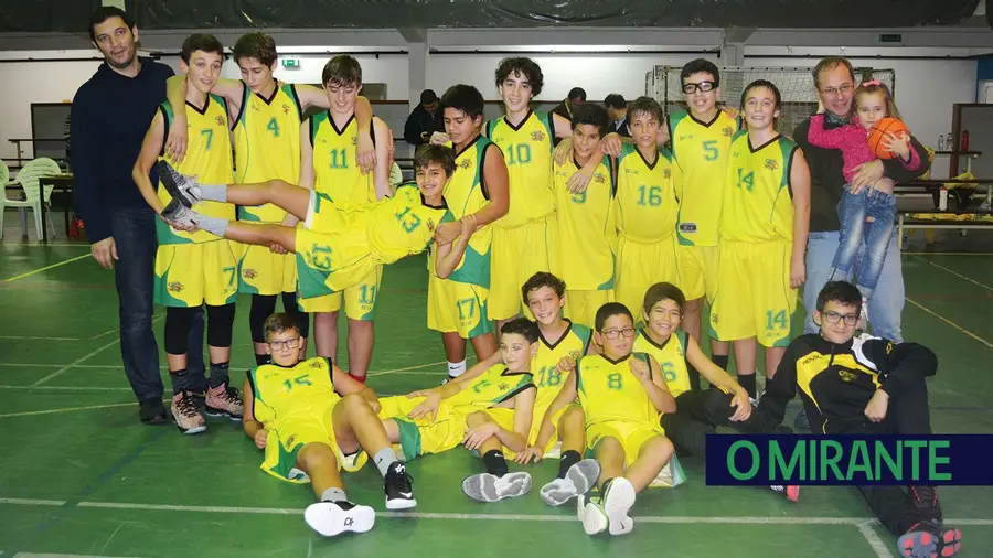 Torres Novas campeão distrital de basquetebol sub-14 Torres Novas campeão distrital de basquetebol sub-14