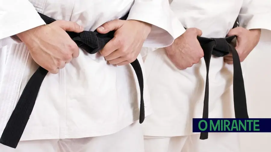 Desporto escolar promove o judo junto dos estudantes Desporto escolar promove o judo junto dos estudantes