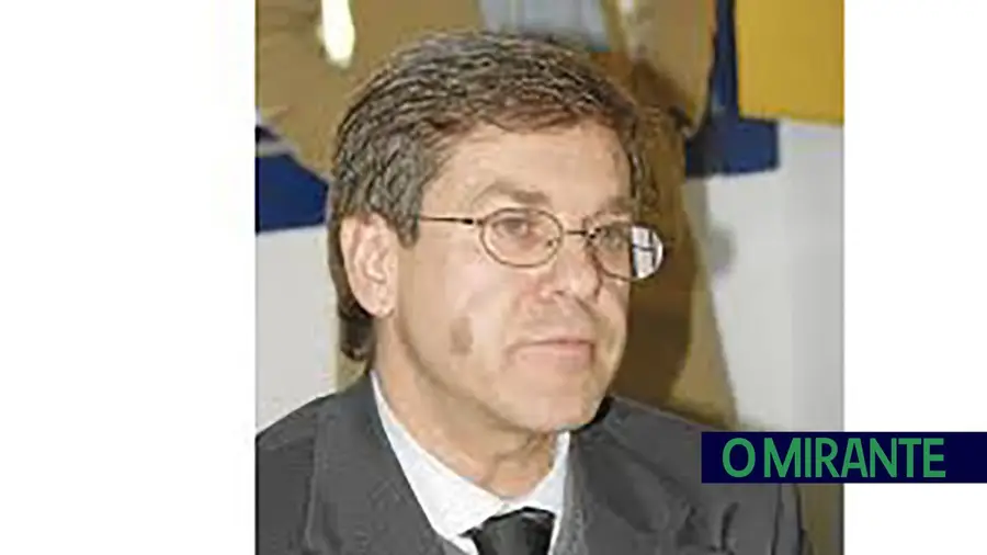 Dívida pública portuguesa ultrapassou os 250 mil milhões (com recado para Jorge Lacão) Dívida pública portuguesa ultrapassou os 250 mil milhões (com recado para Jorge Lacão)