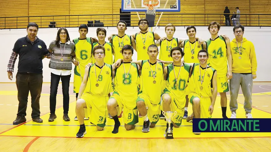 Torres Novas campeão distrital de basquetebol sub 18