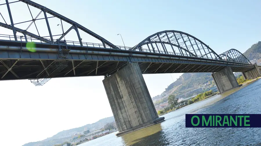 Bloco quer tirar nome do marechal Carmona da ponte de Vila Franca de Xira Bloco quer tirar nome do marechal Carmona da ponte de Vila Franca de Xira