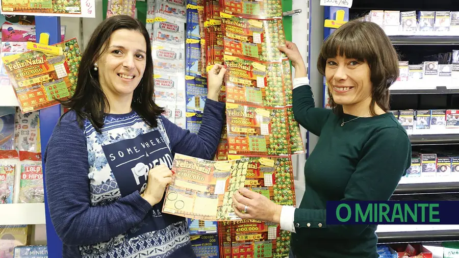 Uma prenda de Natal de 100 mil euros na raspadinha Uma prenda de Natal de 100 mil euros na raspadinha