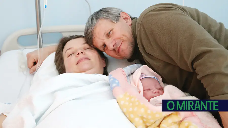 Primeiro bebé do ano em Santarém nasce após viagem atribulada