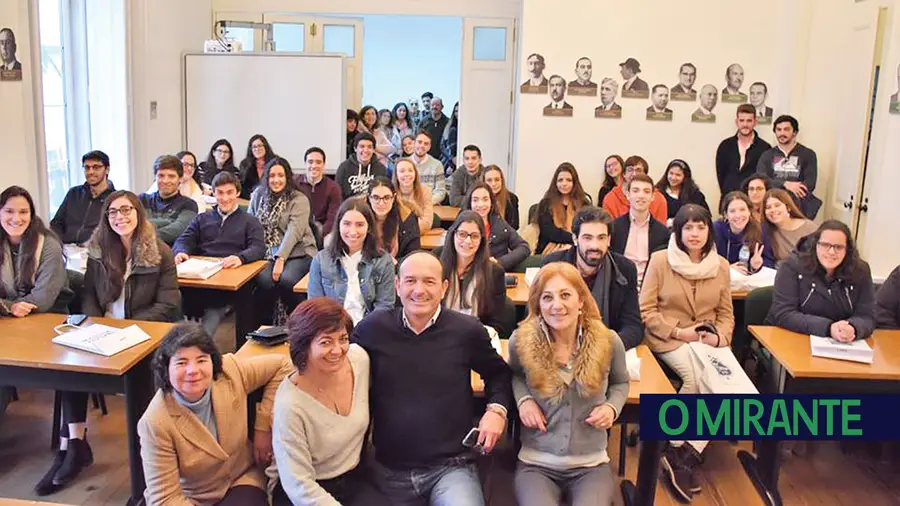 Quarenta alunos de Coruche receberam bolsas de estudo Quarenta alunos de Coruche receberam bolsas de estudo