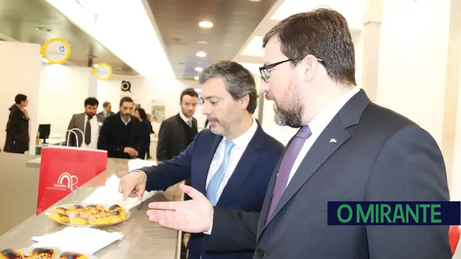 O secretário de Estado adjunto e da Modernização Administrativa O secretário de Estado adjunto e da Modernização Administrativa