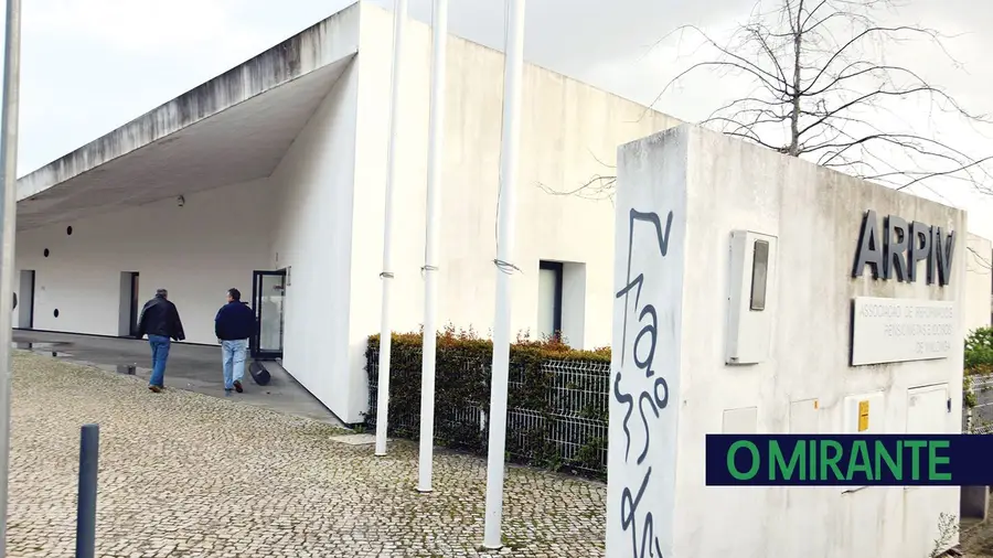 Imbróglio com terreno de associação de Vialonga resolvido ao fim de uma década Imbróglio com terreno de associação de Vialonga resolvido ao fim de uma década