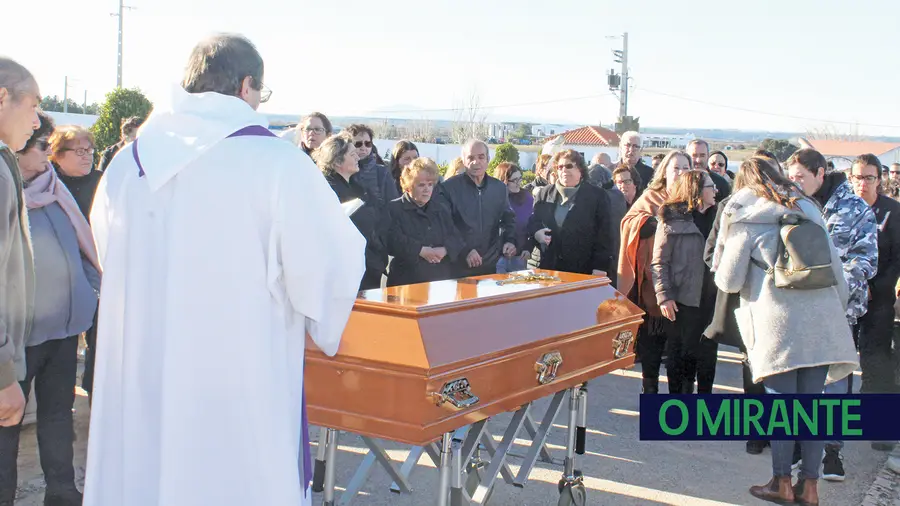 Funeral de Diana Ferreira que morreu carbonizada em acidente