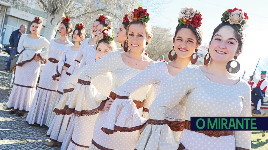 O grupo de danças sevilhanas ‘Las Rocieras’ O grupo de danças sevilhanas ‘Las Rocieras’