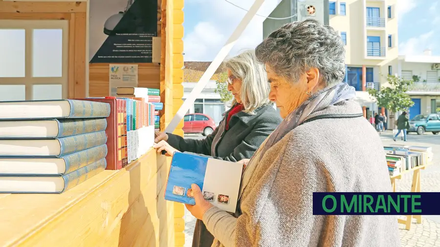 A Praça Lourenço Carvalho, em Almeirim A Praça Lourenço Carvalho, em Almeirim