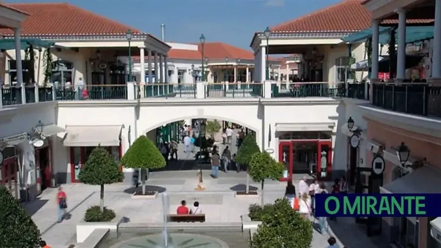 Assaltantes de loja no Campera oriundos da zona de Sintra e Cacém Assaltantes de loja no Campera oriundos da zona de Sintra e Cacém