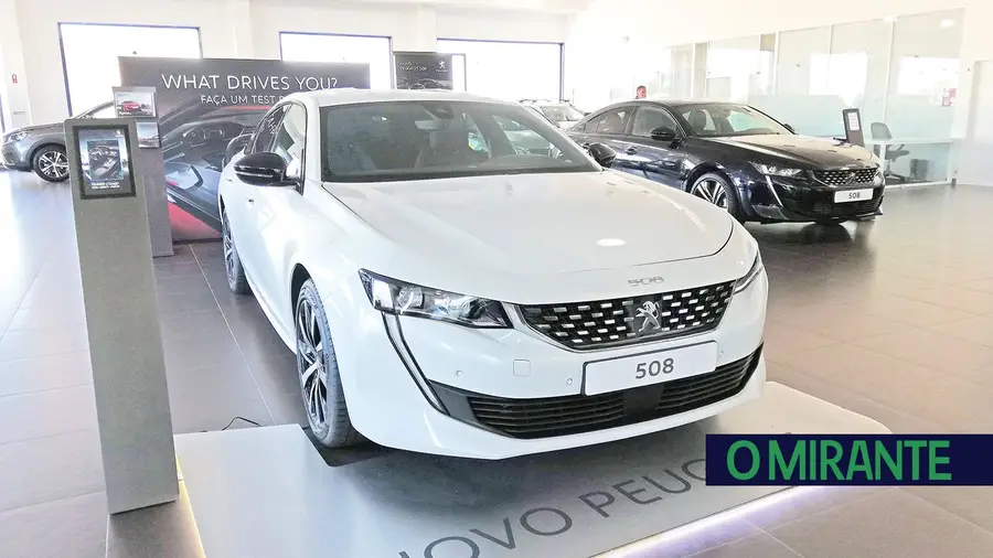 Novo Peugeot 508 eleito o “Carro Mais Belo de 2018” Novo Peugeot 508 eleito o “Carro Mais Belo de 2018”