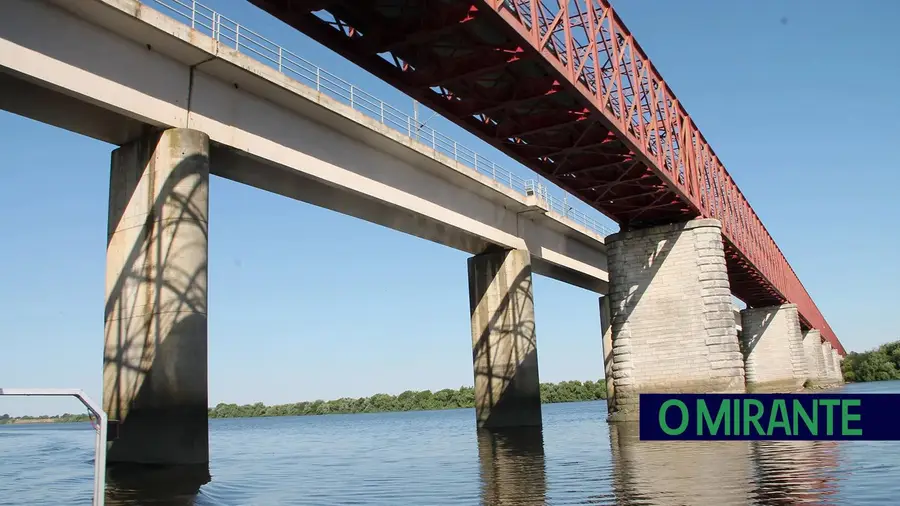 Infraestruturas de Portugal vai avaliar alargamento da ponte D. Amélia Infraestruturas de Portugal vai avaliar alargamento da ponte D. Amélia