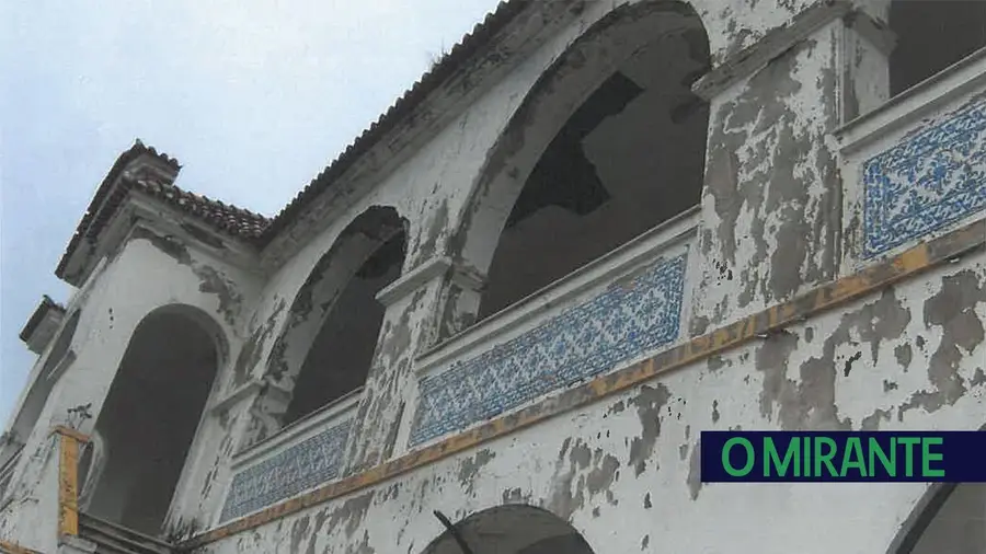 Câmara da Nazaré põe na ordem autarcas do distrito de Santarém Câmara da Nazaré põe na ordem autarcas do distrito de Santarém