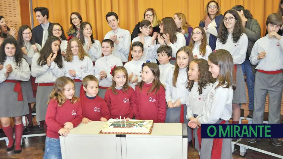O Coral Infantil e Juvenil de Ourém O Coral Infantil e Juvenil de Ourém