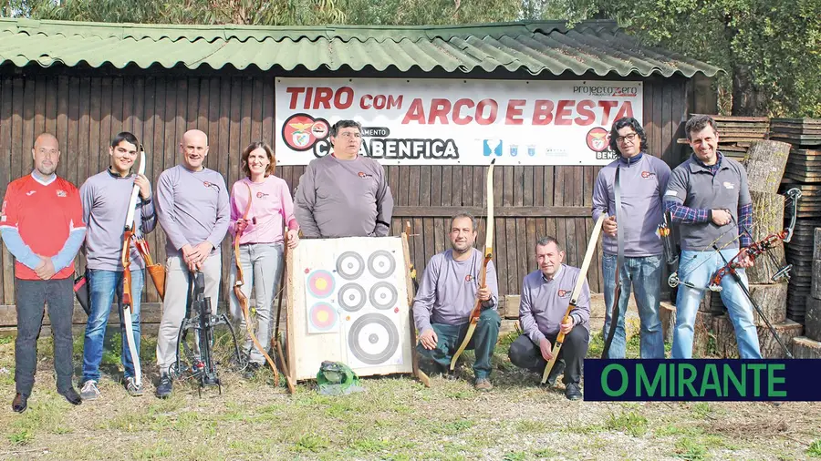 Casa do Benfica no Entroncamento com equipa de tiro com arco