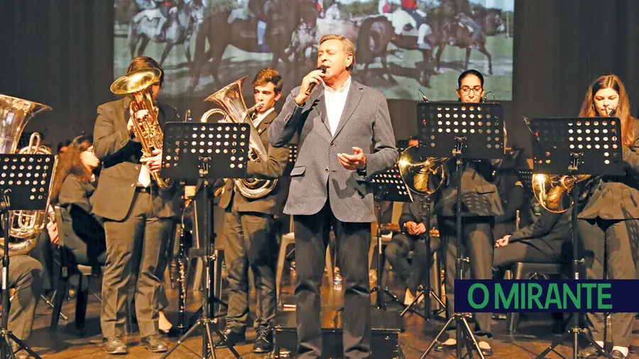 O espectáculo musical e etnográfico “O Pequeno Campino” O espectáculo musical e etnográfico “O Pequeno Campino”
