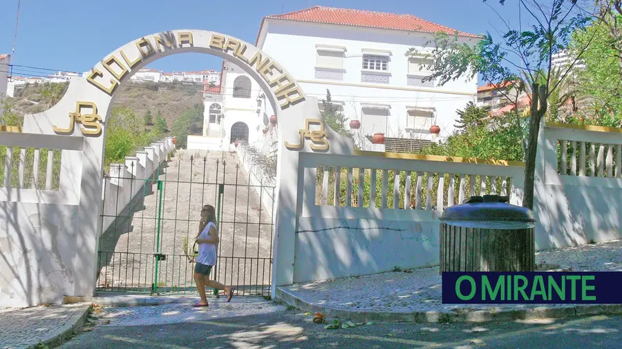 Câmara de Alcanena quer requalificação urgente da Colónia Balnear da Nazaré Câmara de Alcanena quer requalificação urgente da Colónia Balnear da Nazaré