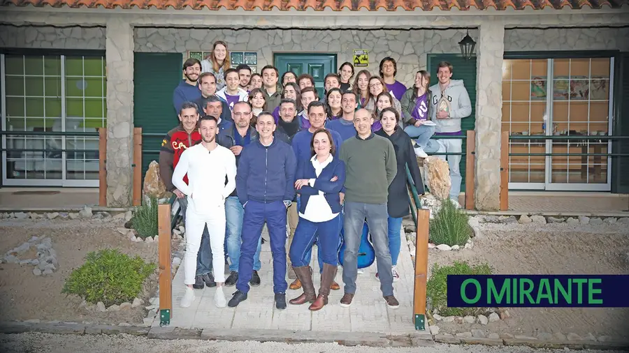 Um grupo de 30 alunos Um grupo de 30 alunos